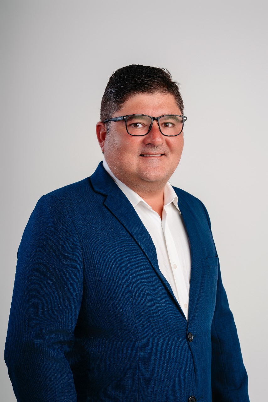 Camilo Roriz Teixeira.
